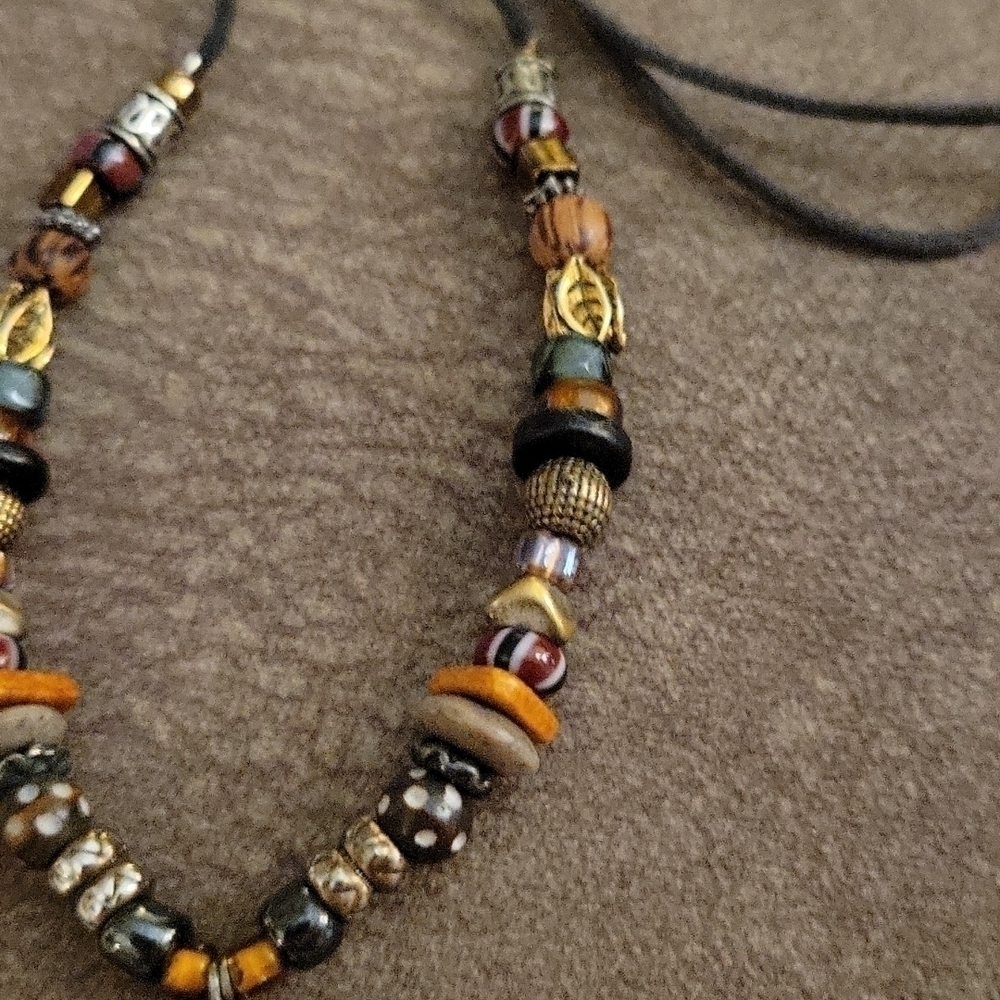 Handmade Western Gemstone Metal Beaded Unisex Necklace - Picture 5 of 6